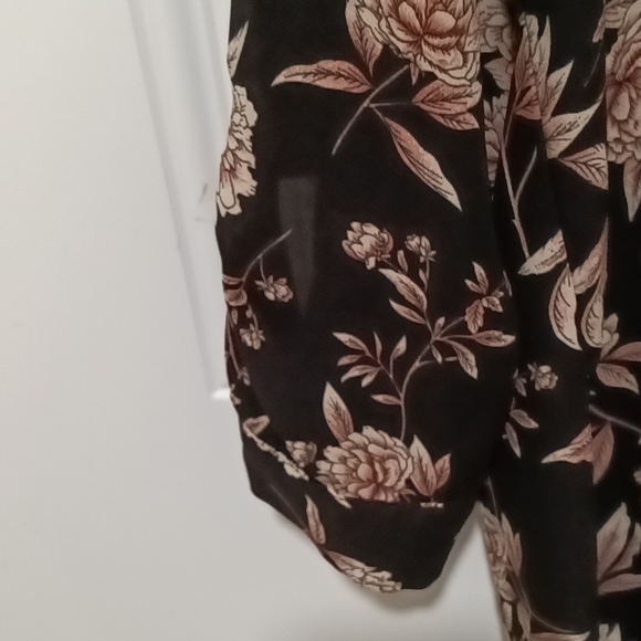 Forever 21 blouse - Picture 4 of 6